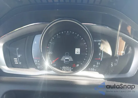 2015 Volvo Xc60 T6 Platinum from USA, damaged, VIN YV4902RM0F2673843